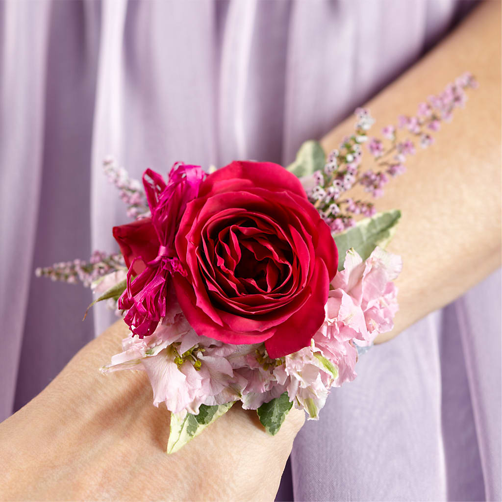 Rose Charm Corsage – Yellow Flower Dream, Surprise AZ