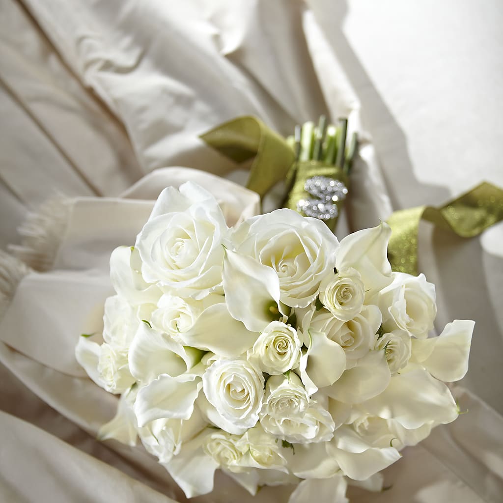 Serene Highness Bouquet – Yellow Flower Dream, Surprise AZ