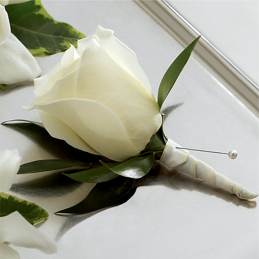 White Rose Boutonniere – Yellow Flower Dream, Surprise AZ