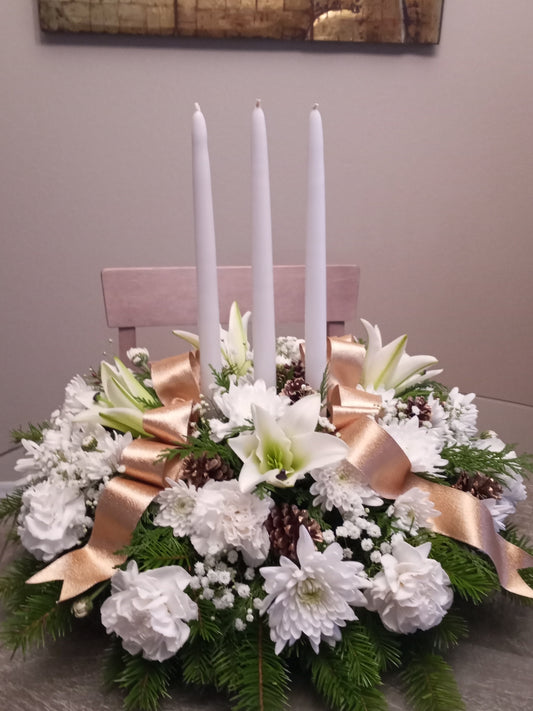 The pure white centerpiece