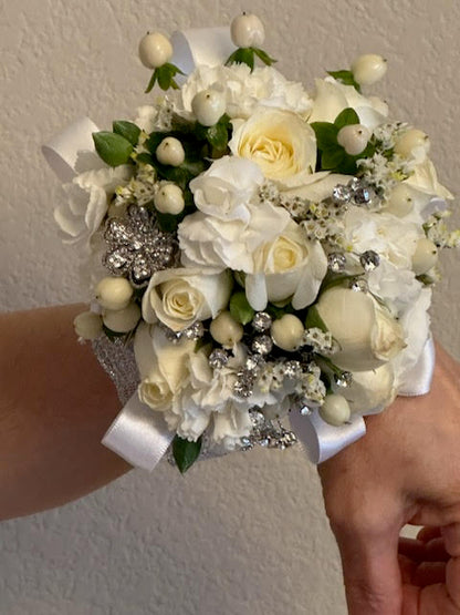 White Unique Corsage –  Yellow Flower Dream, Surprise AZ